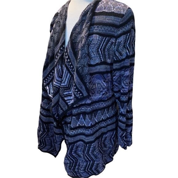 Women's Black and Gray Patterned Cardigan - Picture 2 of 4